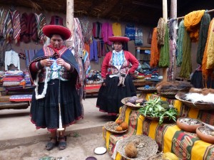 Taller de tejidos de Chinchero (Perú)