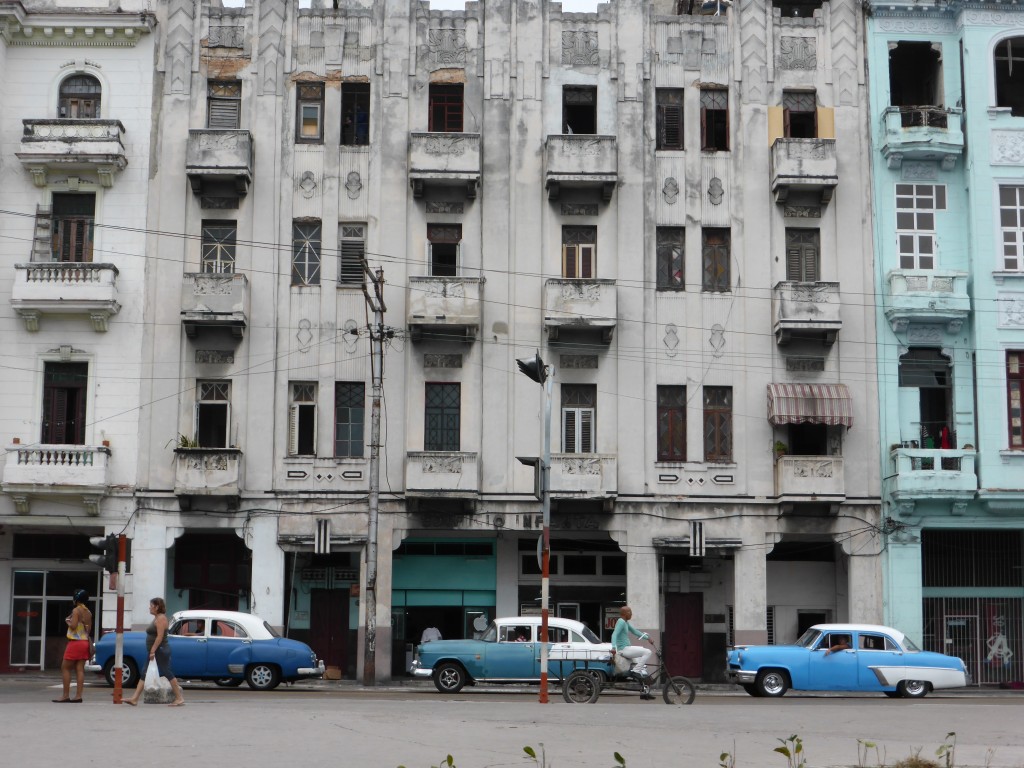 Bloque de pisos. El Vedado. La Habana